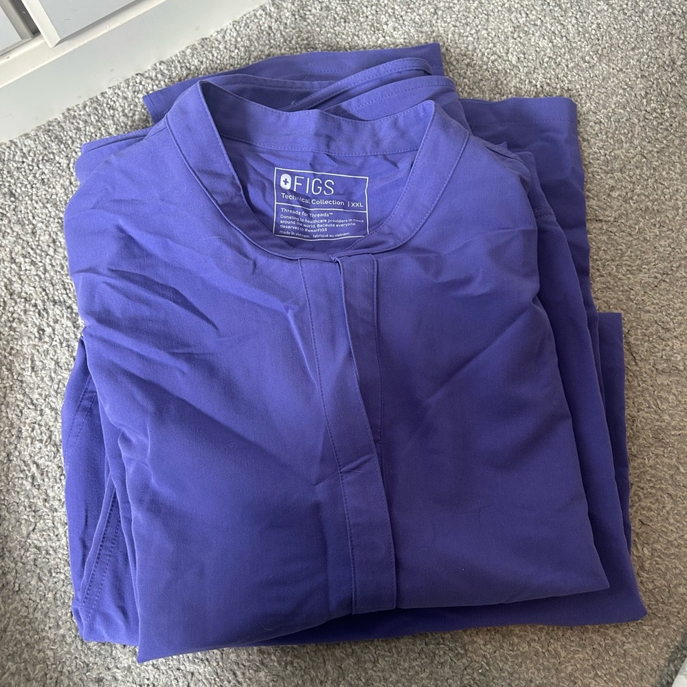 FIGS Purple Scrub Top and Pants Set